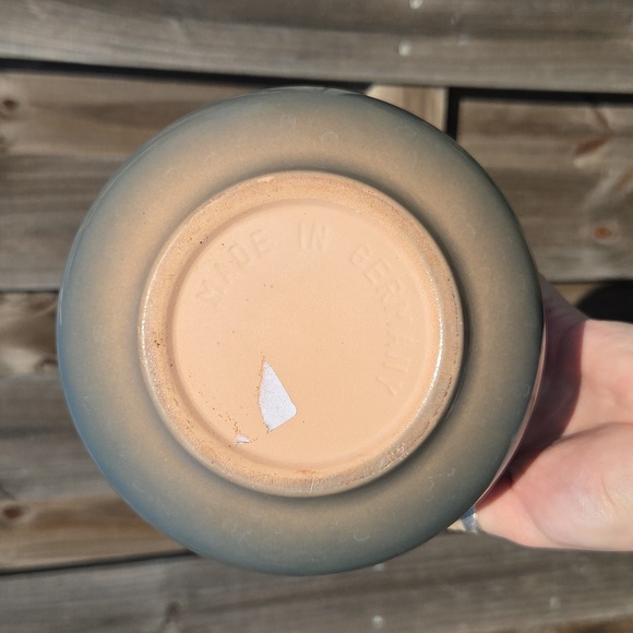 Handmade Glazed Ceramic Pottery 6" Planter - Picture 5 of 8